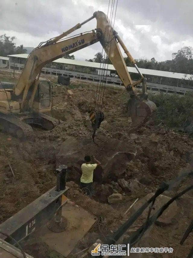 开吊车最怕什么？最怕猪队友！