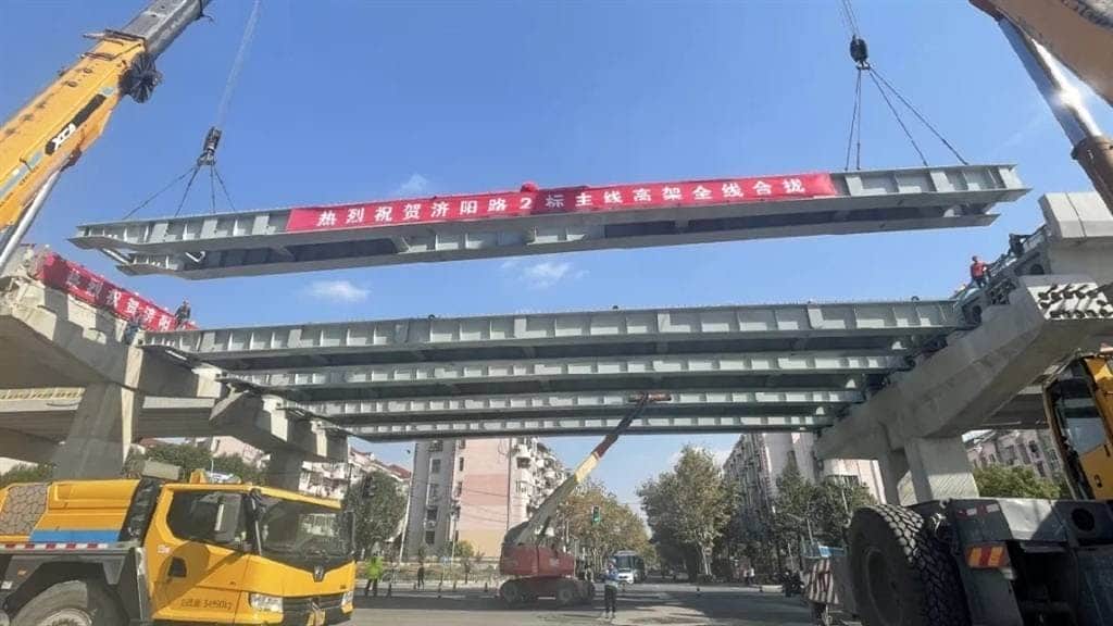 破交通“最堵点”| 600人上阵18台300吨履带吊日夜兼程 济阳路改建持续加速