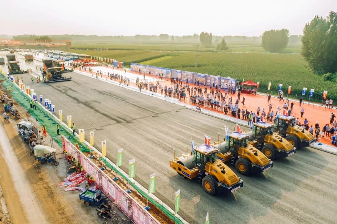 2020年全球工程机械50强峰会揭榜!徐工冲顶全球移动式起重机第一!