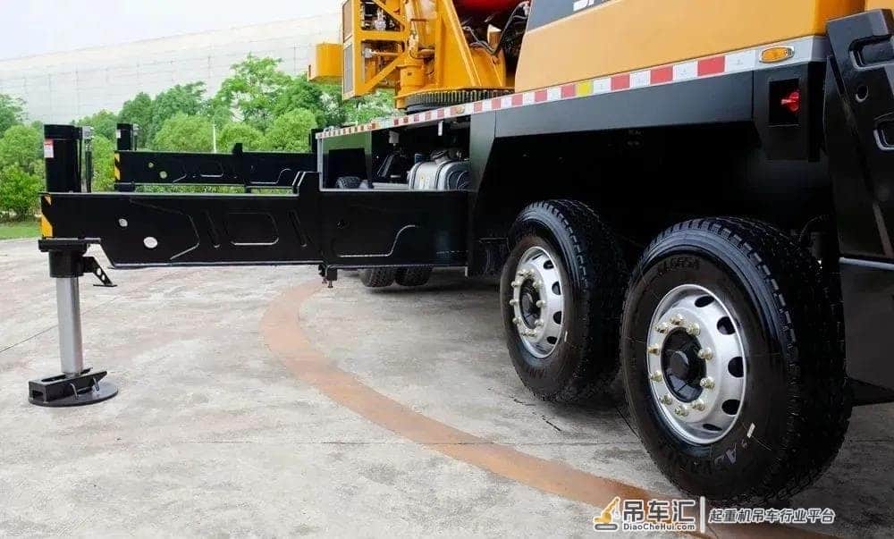 三一STC500E5吊车,10m幅度额载19吨
