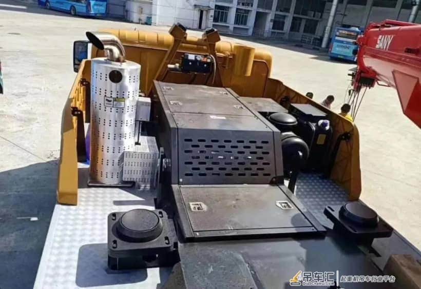三一STC500E5吊车,10m幅度额载19吨