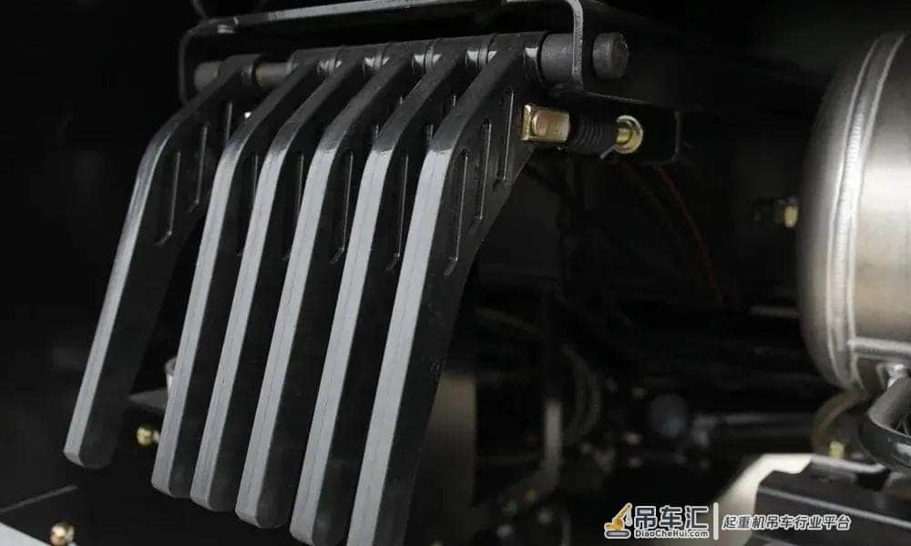 三一STC500E5吊车,10m幅度额载19吨