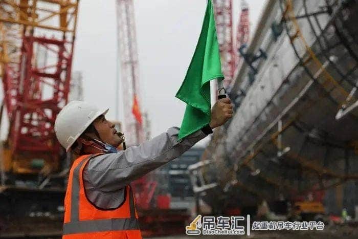 总吊重7024吨!4000吨一号车镇海基地圆满收官