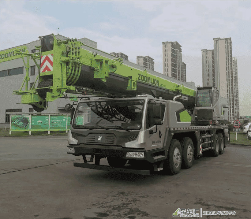 中联701V552吊车“U”型主臂,可带16.5t配重转场