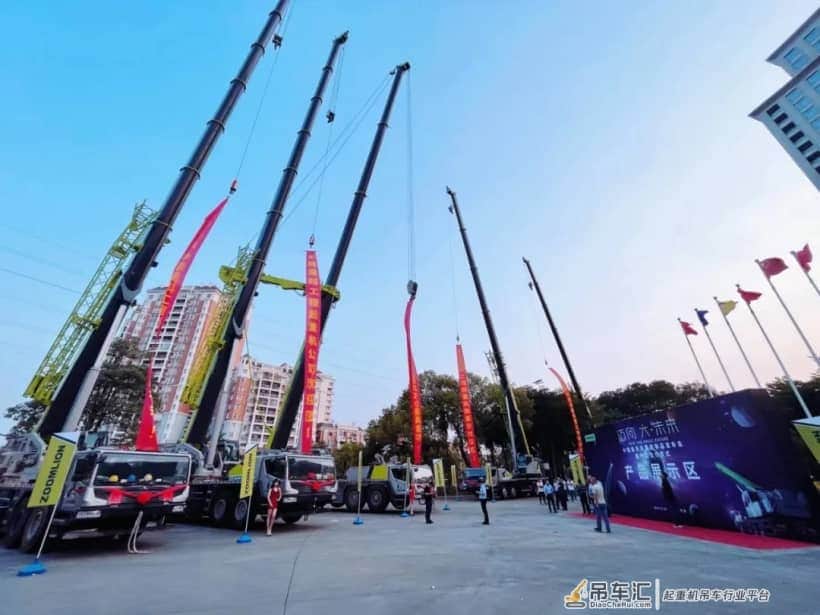中联重科2021年新品推介会暨东莞市轩伟吊装公司交付圆满成功