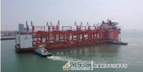 中铁联合集装箱6台大型自动化轨道式龙门吊设备靠泊北部湾港钦州港