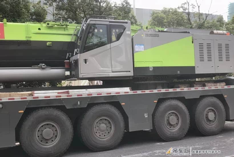 工地瞒报数据，300吨吊车放空，出场费谁来买单？