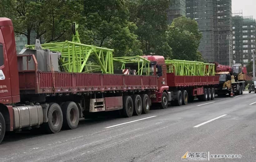 工地瞒报数据,300吨吊车放空,出场费谁来买单?