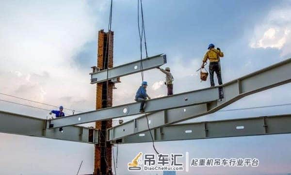 钢结构加工中，起重机操作技术交底