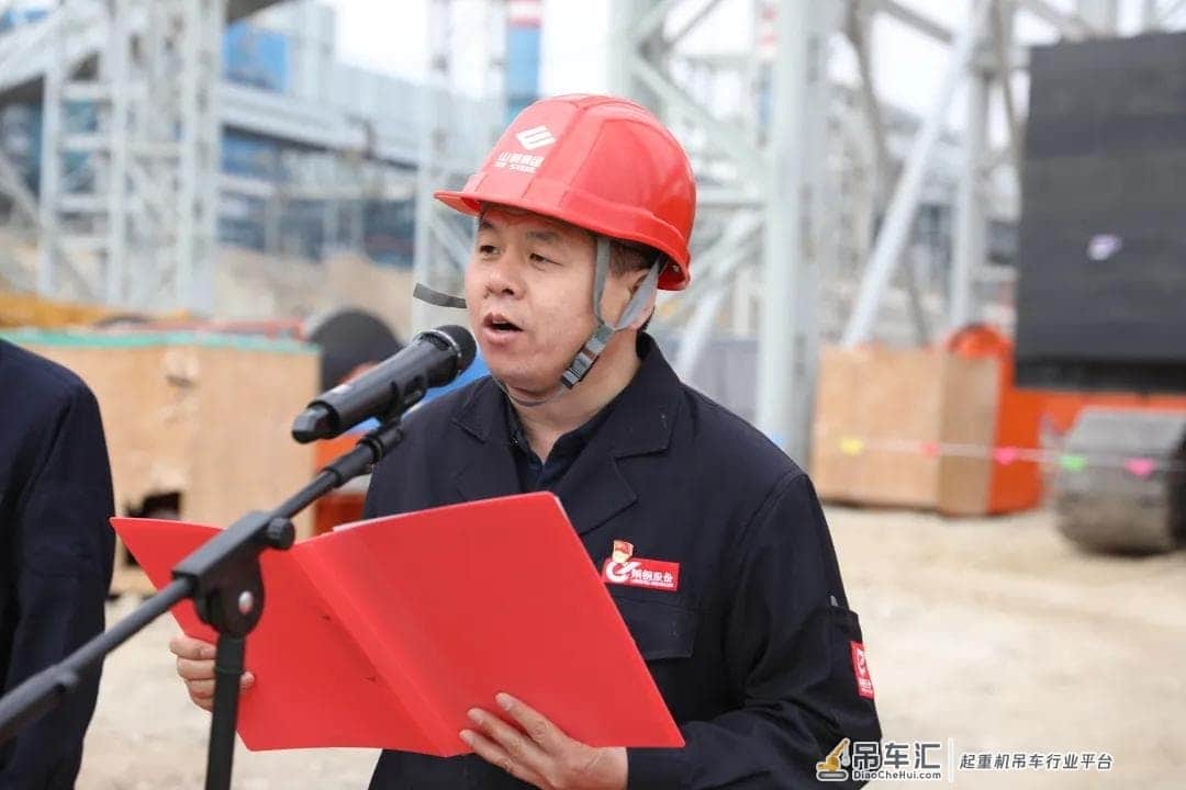 陶家岭炼钢转炉连铸工程起重机开始吊装