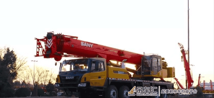 三一STC350C5吊车，新款四桥！主臂44m，配置如何？