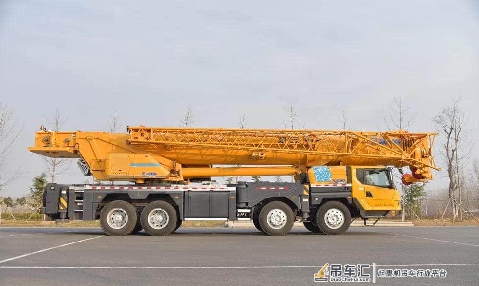 徐工新款XCT75L7吊车推出!七节“U型”65米主臂