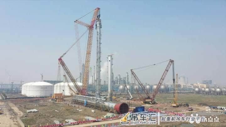 百米丙烯精馏塔成功吊装!嘉兴港区百亿项目迎来重大节点