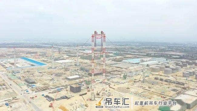 现场 | 广东石化项目：5000吨门式起重机已就位，将吊近3900吨抽余液塔！