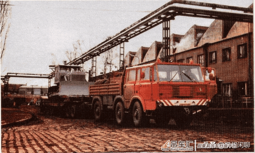 太脱拉T813-4x4、6x6、8x8大件牵引卡车和起重机