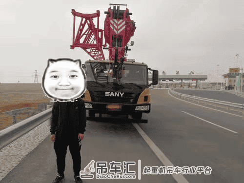 惊呆 || 初生牛犊不怕虎?宁夏00后小伙自学成“才”无证驾驶吊车上高速