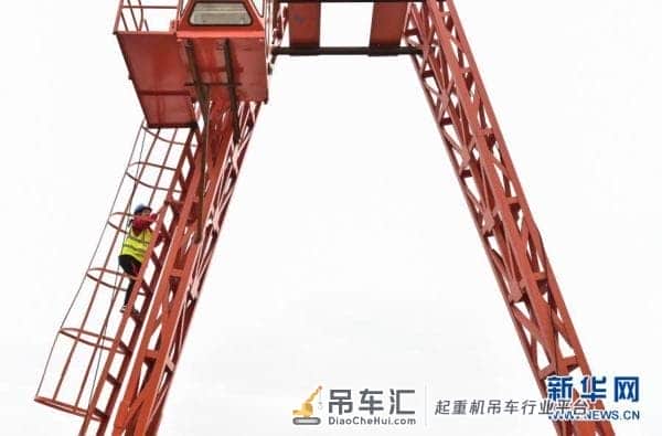 上得塔吊,下得隧道——粤港澳大湾区地铁建设一线的“女汉子”
