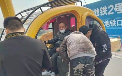 2021年，吊车司机能月入过万吗？