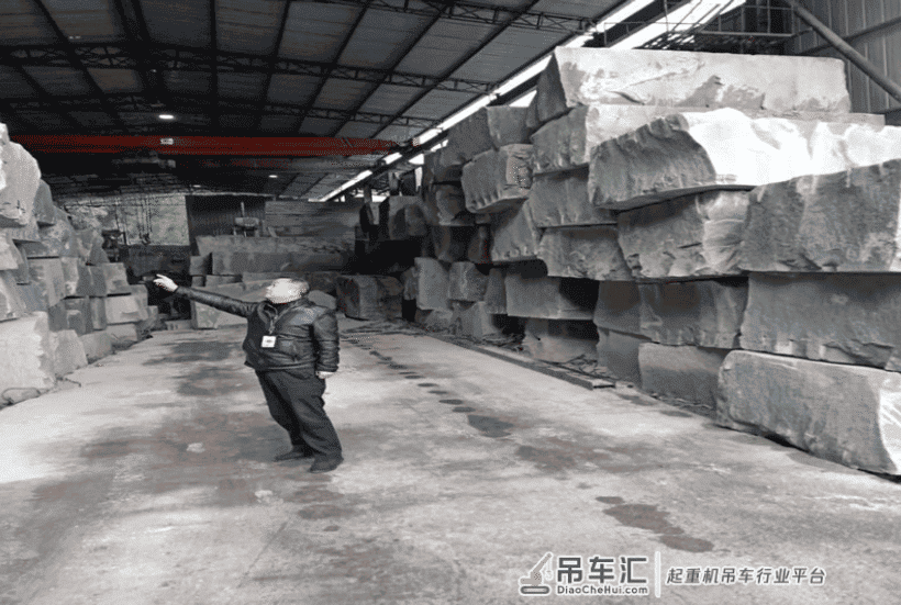 达川一石材厂使用未经检验的电动单梁起重机遭捉逮