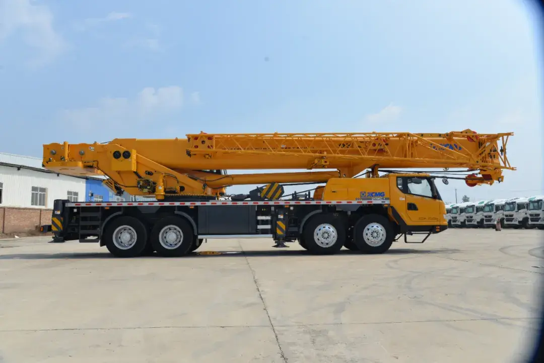 徐工新款QY70KC-1吊车,五节主臂长度达到49m