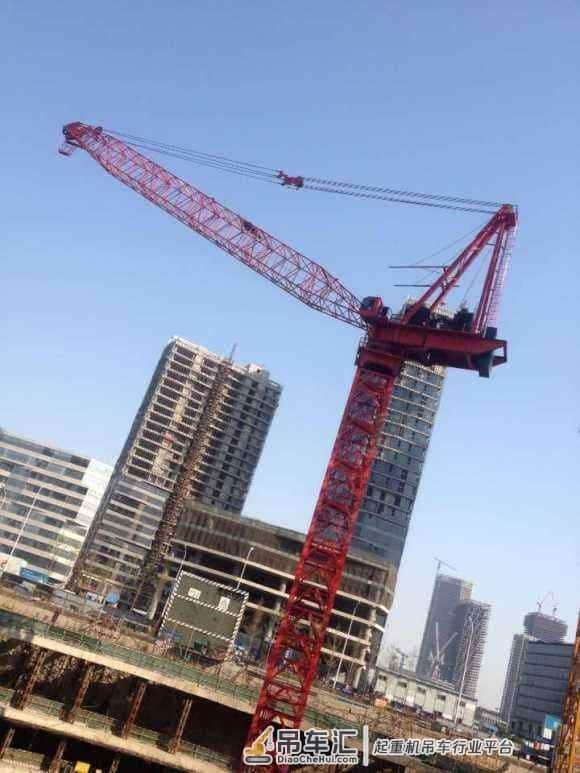 香港澳门常见的动臂式塔吊，大陆地区为什么那么少见呢？