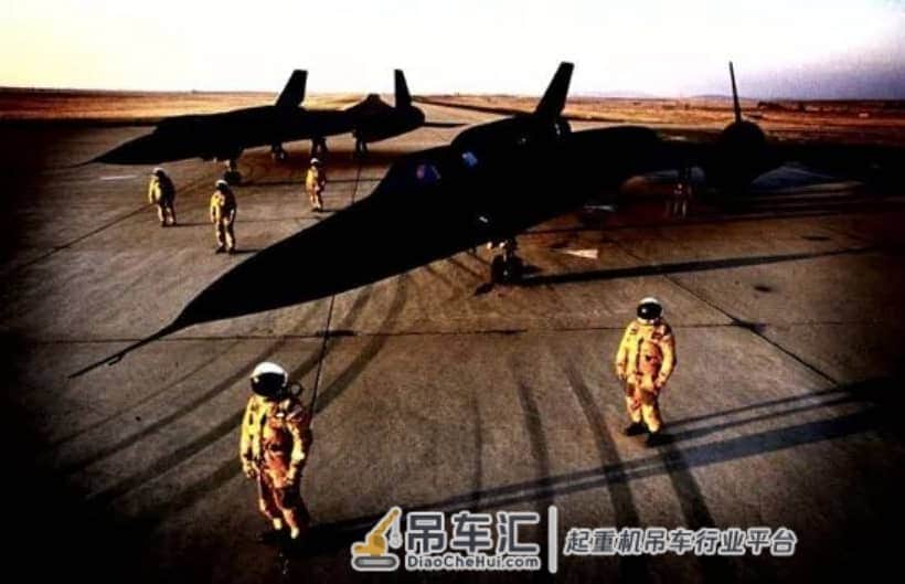 起重机爆炸砸坏顶级私人飞机维修费1.8亿,竟十个月无法定责?