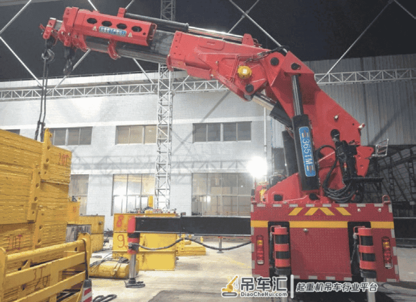 折臂式起重机力限器空载标定算法*