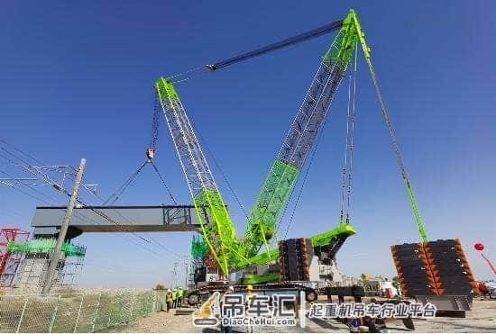 中联设备助力新建兰张三四线铁路建设，全线首个钢盖梁吊装架设完成
