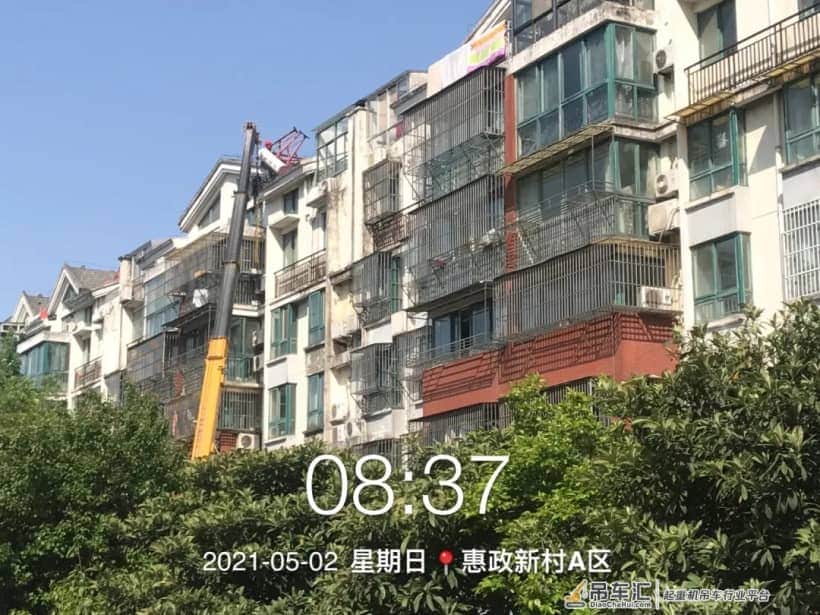 我为群众办实事 | 维护群众“头顶上的安全”,他们开着吊车来了——