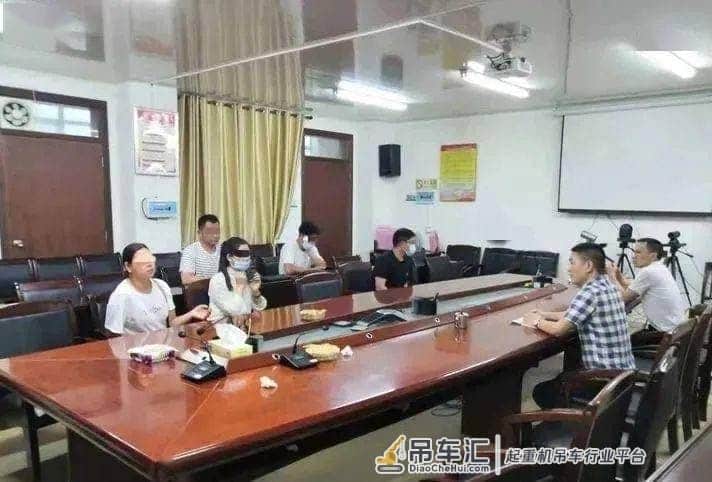 操作吊车时造成意外事故引纠纷 澄迈县司法局永发司法所及时化解获赞