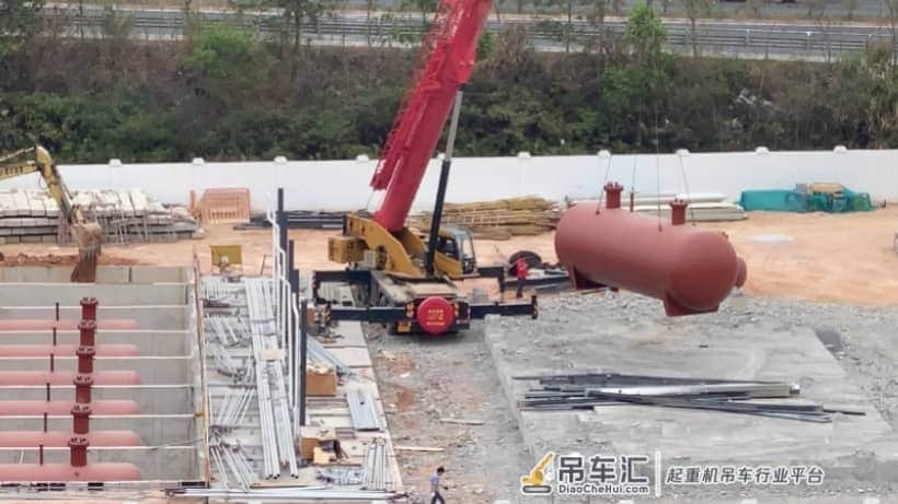 深圳违法储气罐被吊走,罐区混凝土结构被拆并已恢复土地原貌