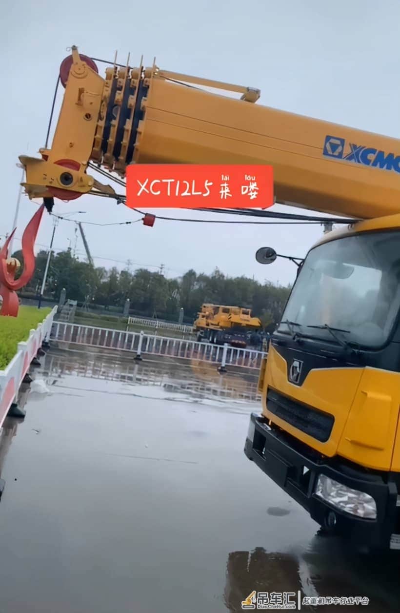 吊友曝光：徐工新款12吨吊车，又是爆款，直逼老款25吨的性能