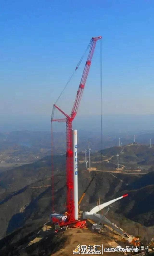 新大方1560吨汽车吊，