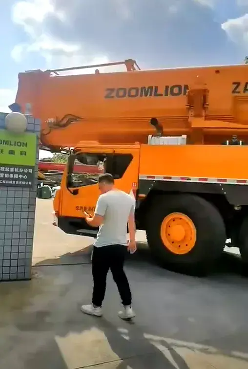 吊友定制款600吨霸气出厂，中联徐工傻傻分不清楚？