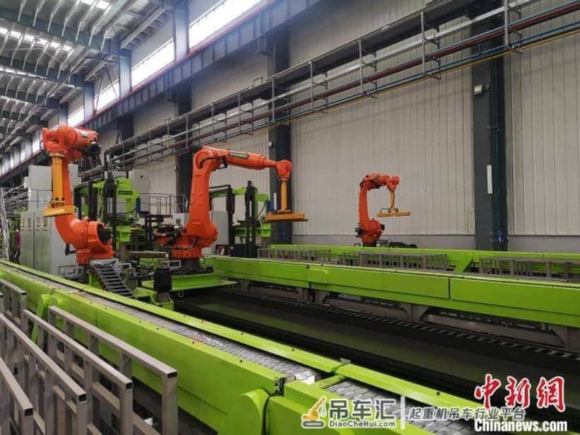 中联重科塔机智能工厂全线投产 全球最大风电动臂塔机下线交付