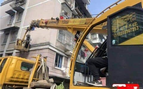 23岁大学毕业生在绍兴开吊车，月收入两三万元！