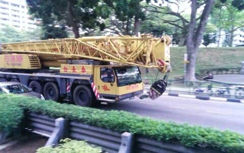 出场费300w的吊车，利勃海尔汽车吊