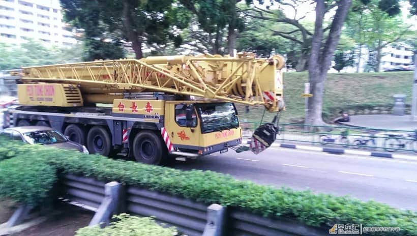 出场费300w的吊车，利勃海尔汽车吊