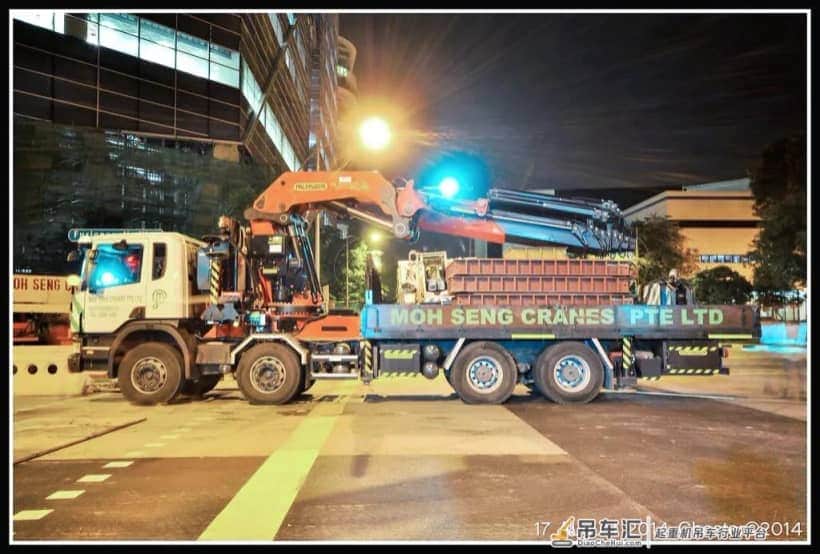 出场费300w的吊车，利勃海尔汽车吊