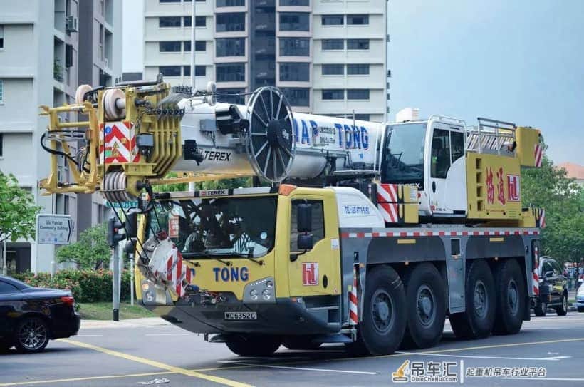 出场费300w的吊车，利勃海尔汽车吊