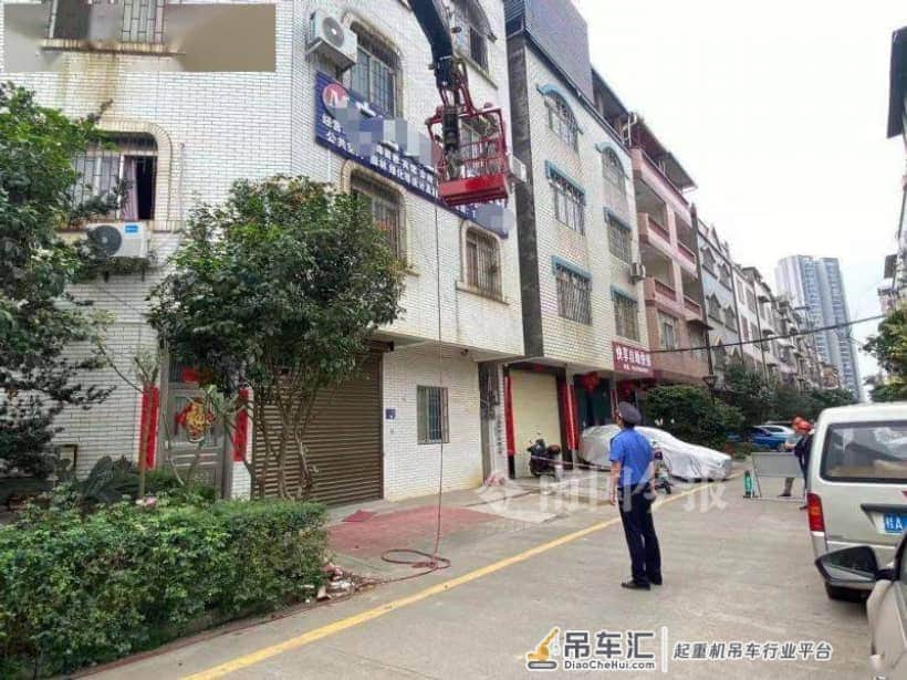 他们可真会利用柳州这里,惹来了大吊车……