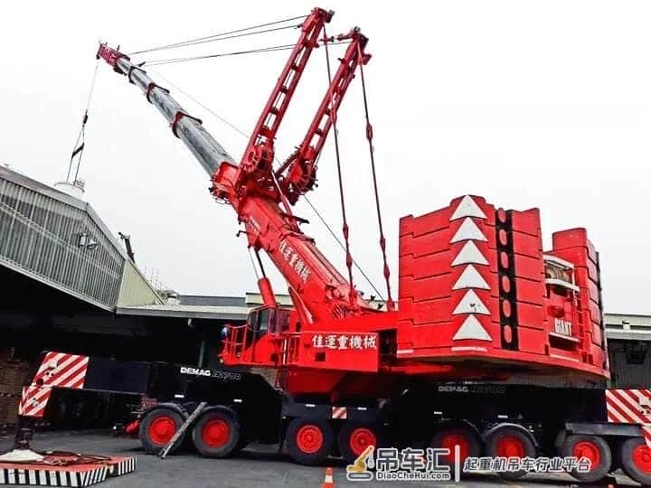 国内最后的2台德玛格起重机