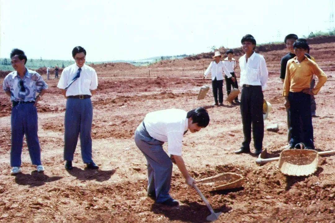 三一集团董事长梁稳根 | 歃血为盟矢志报国 三十余载初心不悔