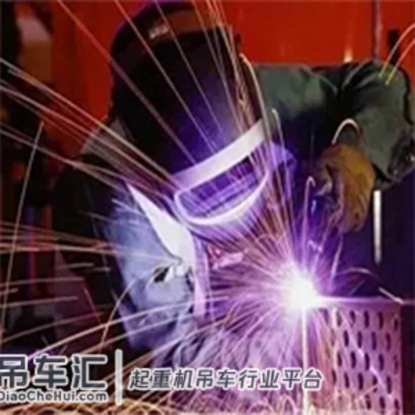 多年老司机总结出的吊车安全常识,请收好