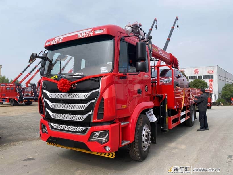 随车吊厂家解析:三一8吨随车吊价格多少钱