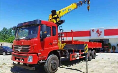 国六东风新款K5后八轮徐工12吨4节臂随车吊