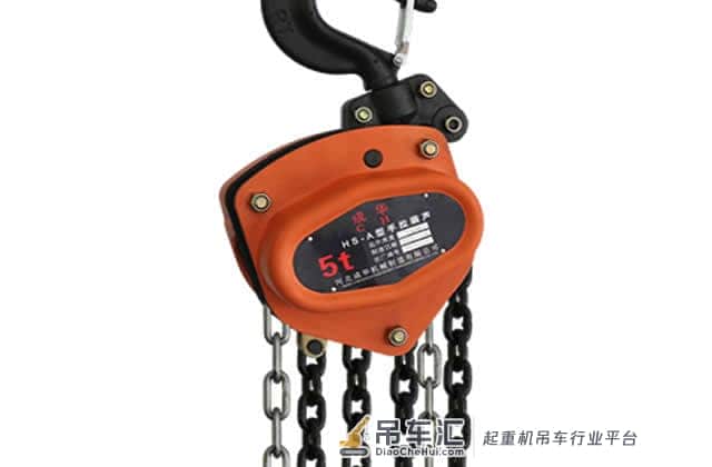 海口免税商业中心穹顶搭建使用成华手拉葫芦吊运方管