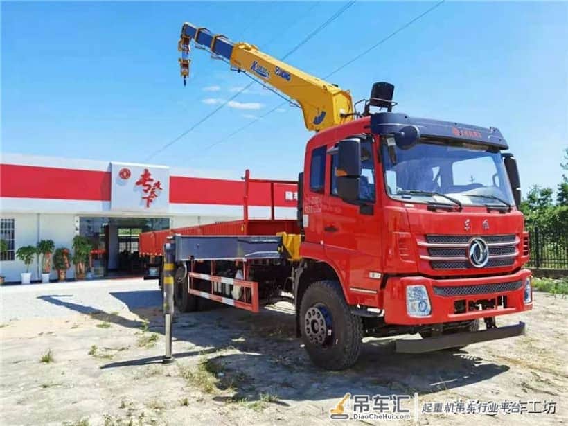 国六东风新款K5后八轮徐工12吨4节臂随车吊