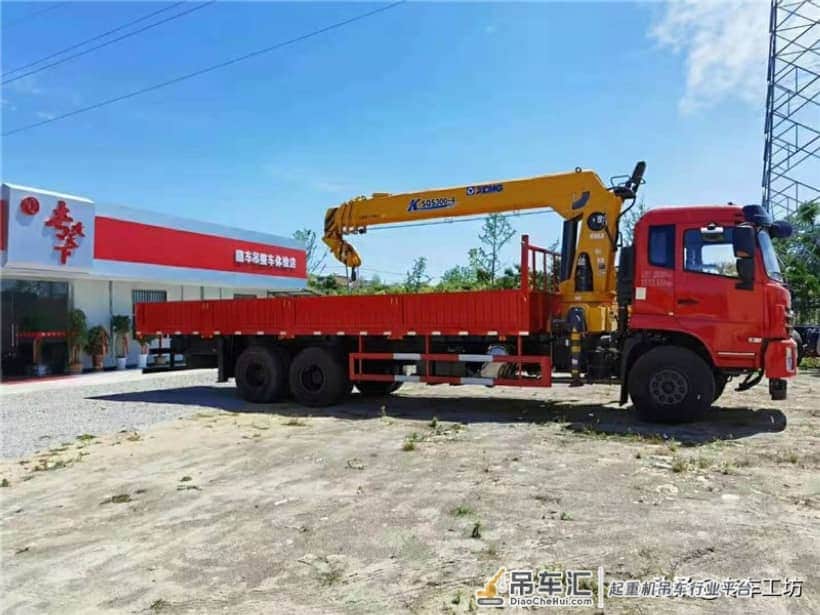 国六东风新款K5后八轮徐工12吨4节臂随车吊