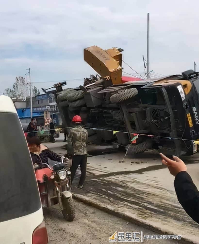 有这心里素质开啥吊车?开神舟12号吧
